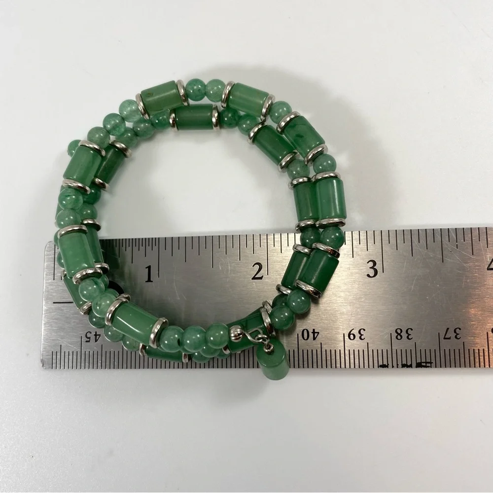 Beautiful Unsigned Silver Tone Memory Wire Aventurine Beaded Bangle Bracelet